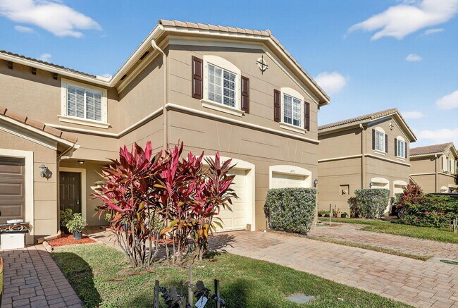 Foto del edificio - 2245 Portsmouth Ln