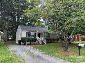 Building Photo - 134 Shurley St