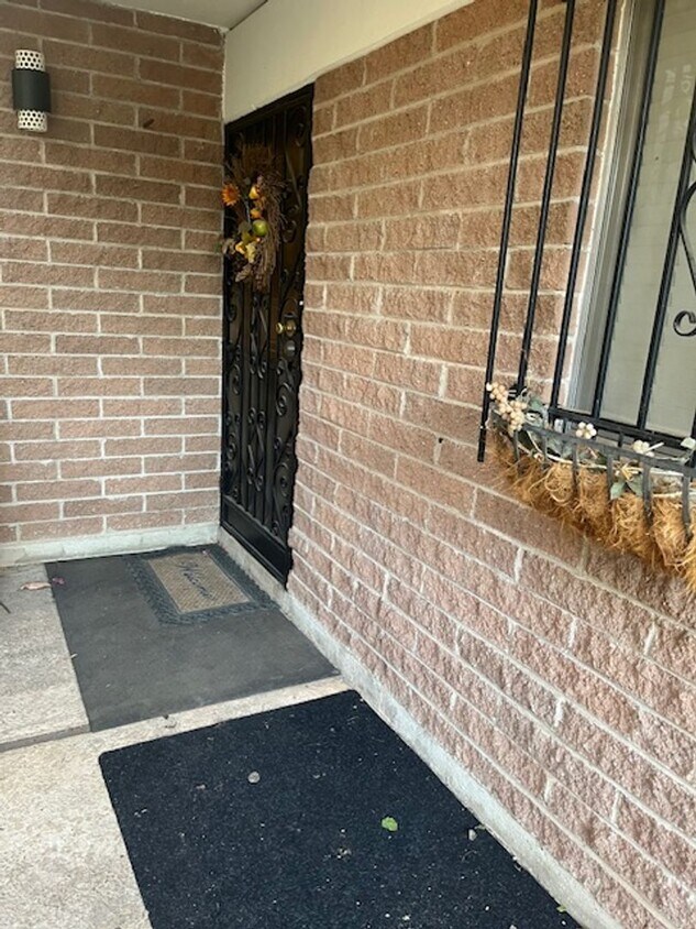 Primary Photo - Lovely 2 Bedroom and 2 Bathroom Condo!