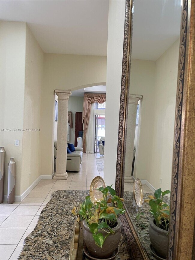 Foto del edificio - 3666 SW 161st Terrace