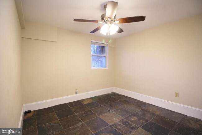Building Photo - 1434 Perry Pl NW