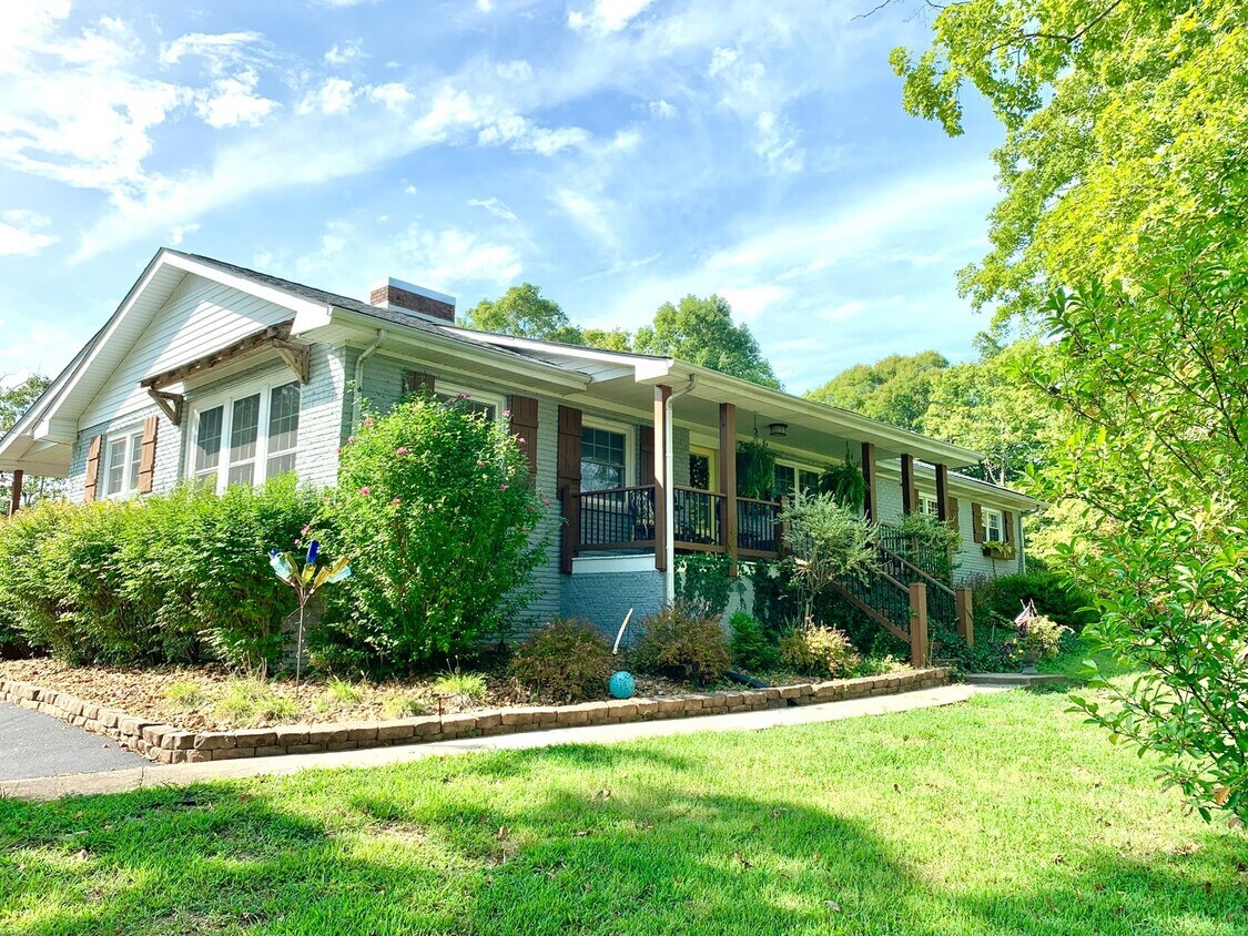 Primary Photo - 2531 Antioch Church Rd
