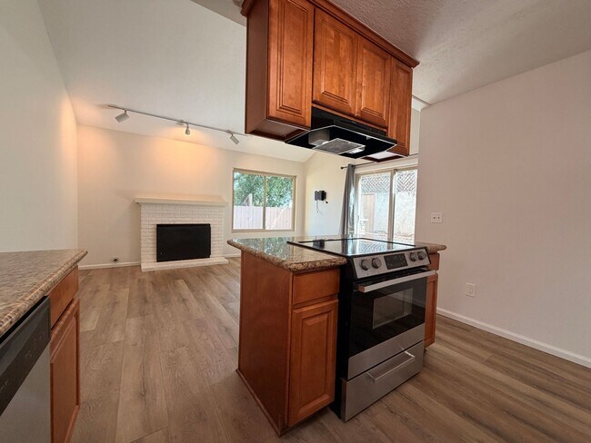 Building Photo - Beautiful Bay Ridge Cul-de-Sac Townhome