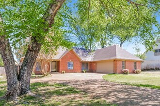 Building Photo - 4264 Thunderstone Cir W