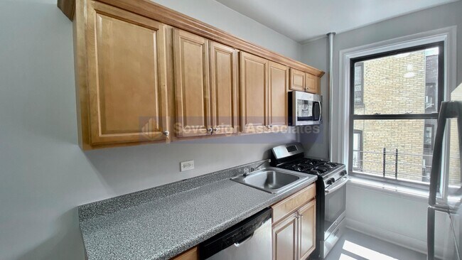 Building Photo - 639 West 204th Street