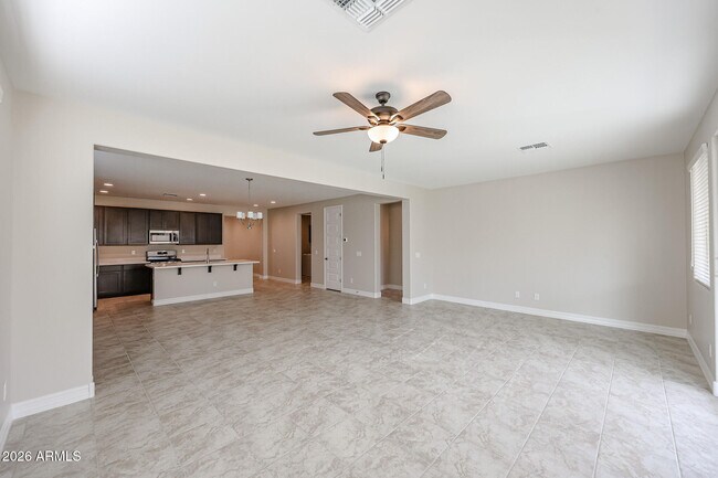 Foto del edificio - 14770 W Smoketree Dr