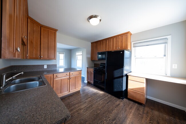 Foto del edificio - 7301 W Old Shakopee Rd