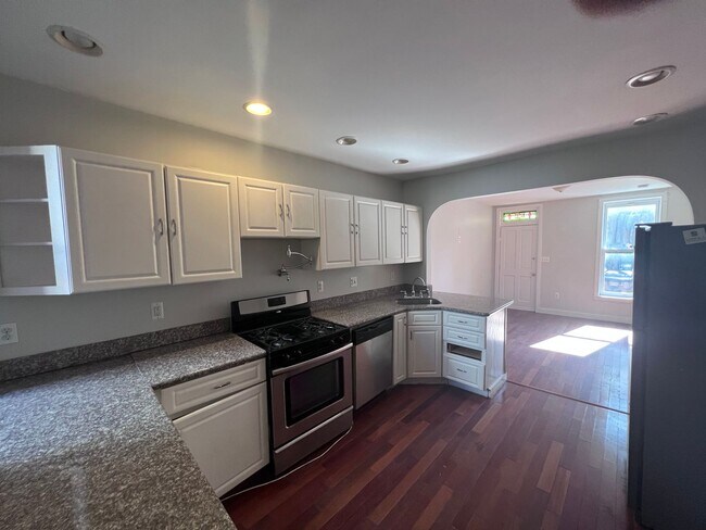 Foto del edificio - Charming 3 Bedroom/2 Bathroom Townhome in Upper Fells Point, Baltimore, MD!