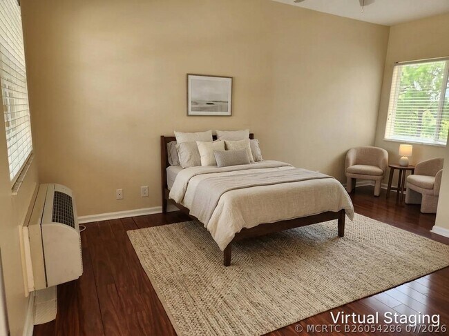 Foto del edificio - 8330 Mulligan Cir