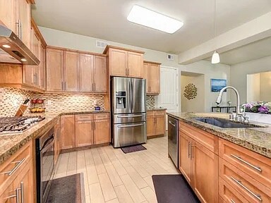 Building Photo - 2077 Hidden Falls Dr