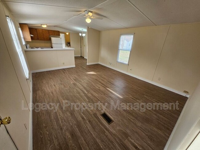 Foto del edificio - 5415 Swepsonville-Saxapahaw Rd