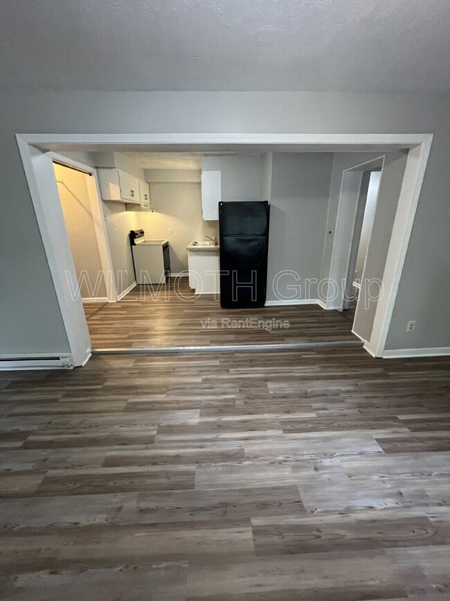 Building Photo - 210 Whitlock Ave