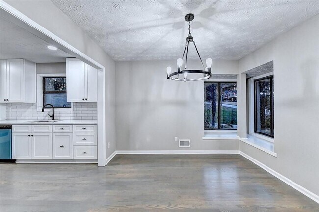 Foto del edificio - 3372 Cottonwood Ln