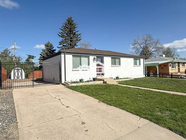 Building Photo - 8921 Ithaca Way