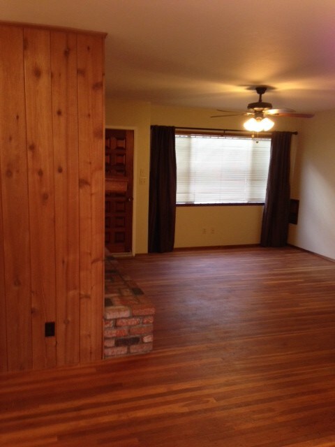Living room - 1245 Colusa St