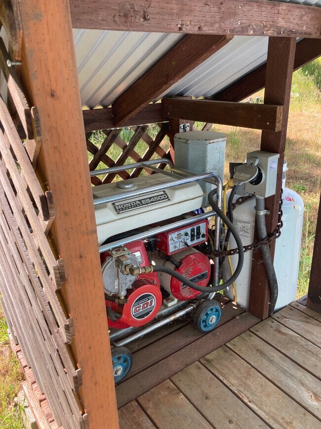 Building Photo - 160 Dolly Varden Ln