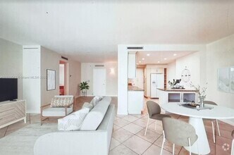 Building Photo - 5055 Collins Ave
