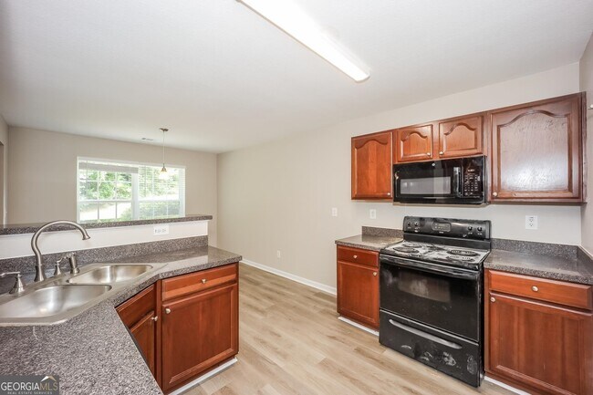 Foto del edificio - 4614 Raven Wood Loop