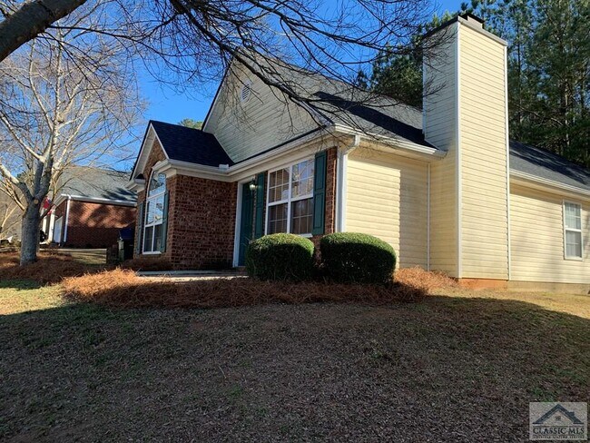 Building Photo - 231 Birch Valley Dr