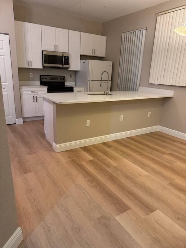 Foto del edificio - 5028 Sunridge Palms Dr