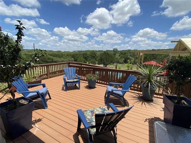 Building Photo - 1025 Windmill Dr