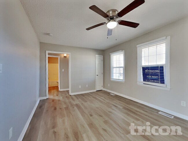 Foto del edificio - 713 Ilex Ct