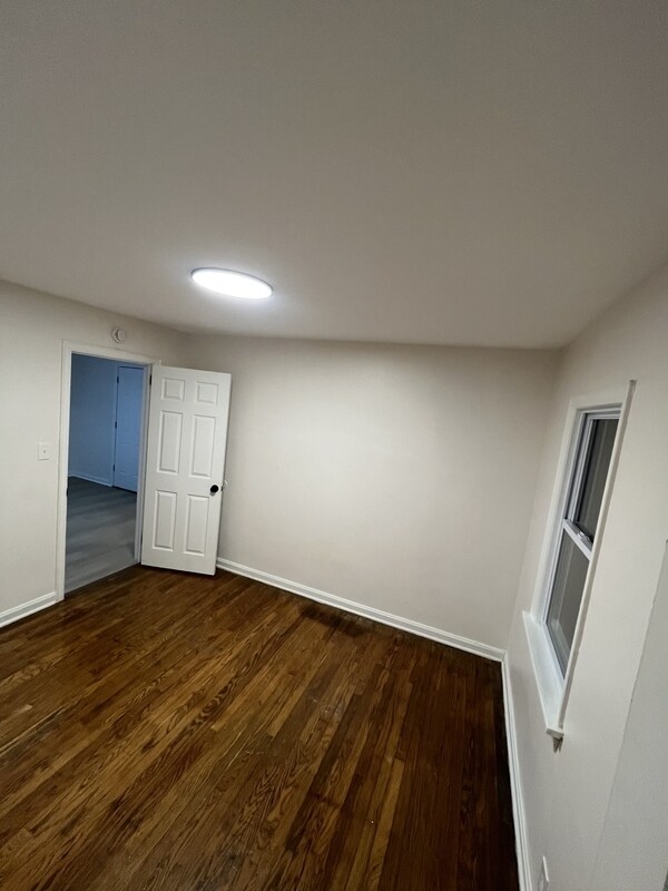 Building Photo - 13916 Durkee Ave