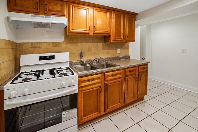 Foto del edificio - 5028 W Pensacola Ave