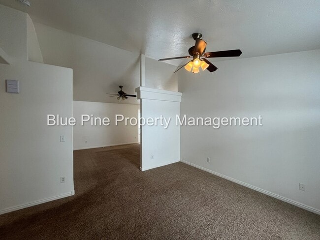 Building Photo - 2546 Brandon Dr