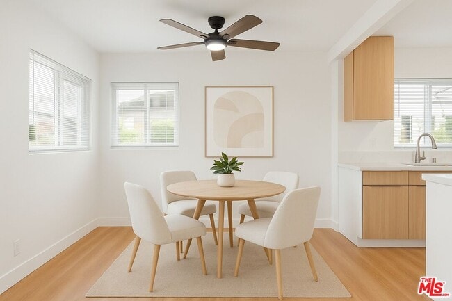 Building Photo - 8440 Willoughby Ave