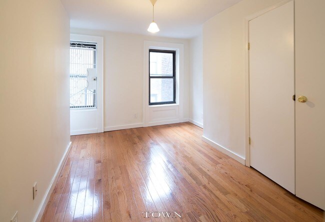 Foto del edificio - 1068 2nd Ave