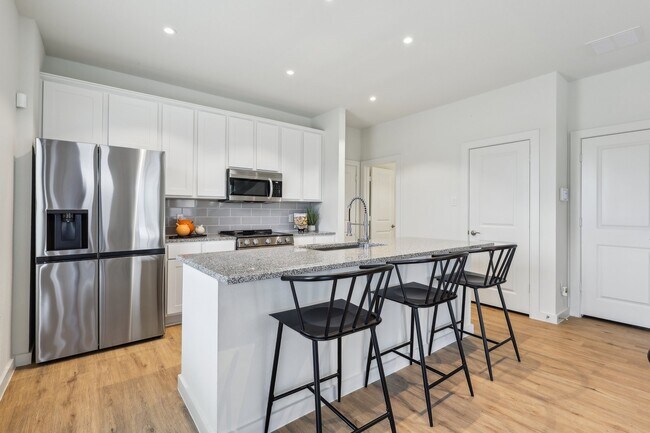 Foto del edificio - 615 Canvas Ave