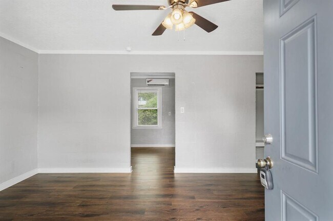 Building Photo - 415 N Beauregard St