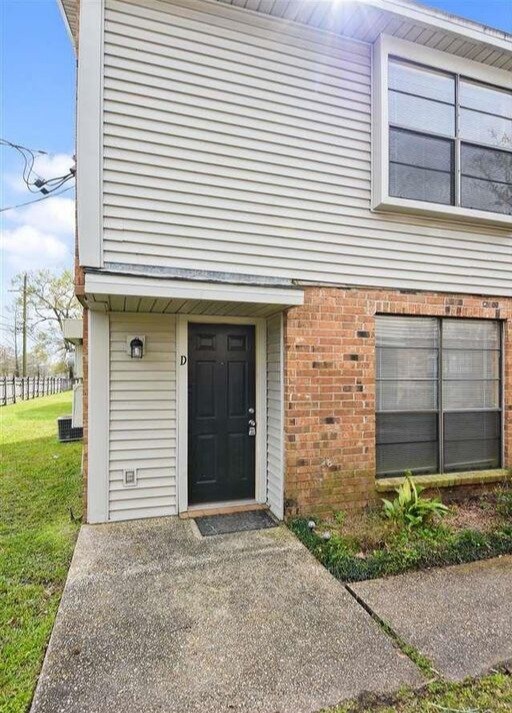 5254 Stumberg Ln, Baton Rouge, LA 70816 Townhome Rentals in Baton