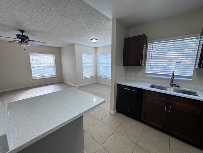 Foto del edificio - 2/2 Conway condo in Gated community!