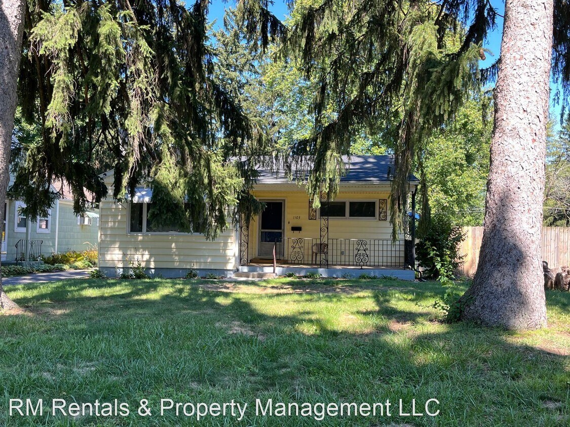 2 br, 1.5 bath House 1103 Northlawn Dr. House Rental in Fort Wayne