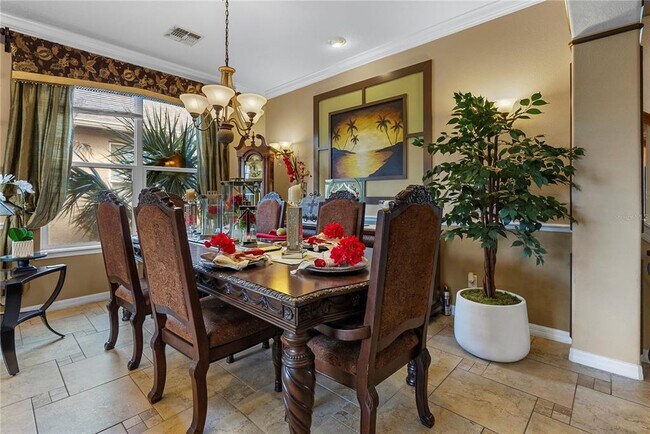 Foto del edificio - 1352 Oakcrest Ct