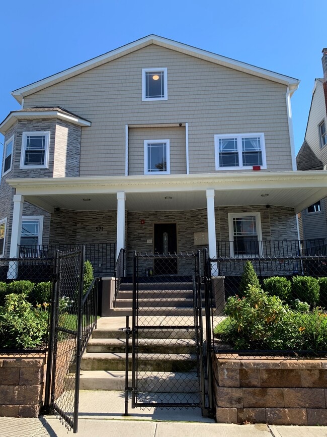 571 E 25th St Unit 3, Paterson, NJ 07514 Apartments in Paterson, NJ