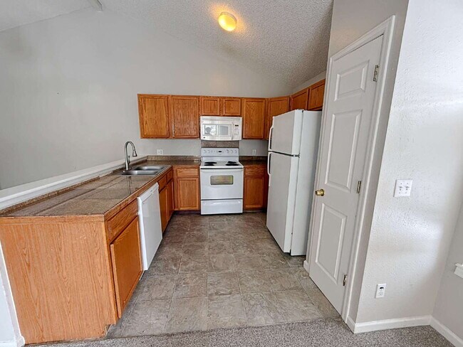 Photo - Wonderful 4 Bedroom Ranch in Lexington East and Minutes to Buckley SFB Apartment