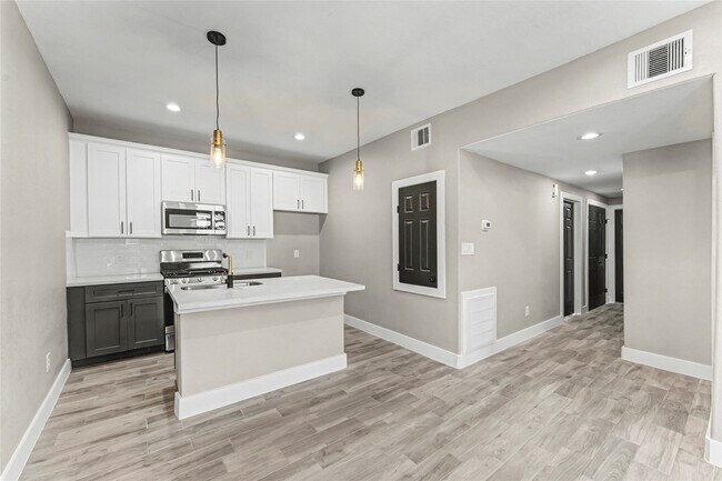 Foto del edificio - 8221 Flaxman St