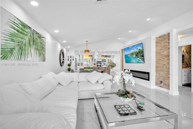 Foto del edificio - 252 Malibu Cir