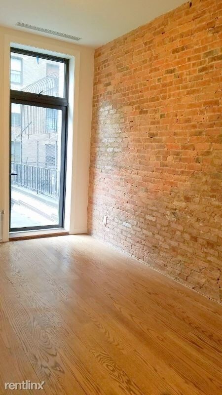Building Photo - 114 E 57th St