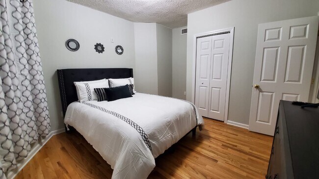 Foto del edificio - 2339 Main St