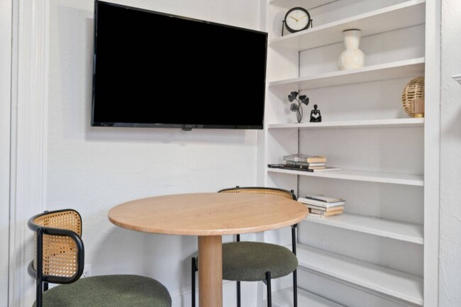 Foto del edificio - 102 Revere St