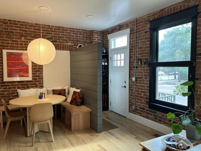 Foto del edificio - 2802 York St