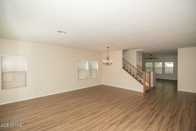 Foto del edificio - 605 N 111th Dr