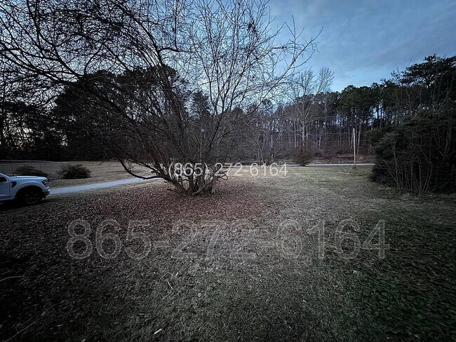 Foto del edificio - 8413 Oak Ridge Hwy