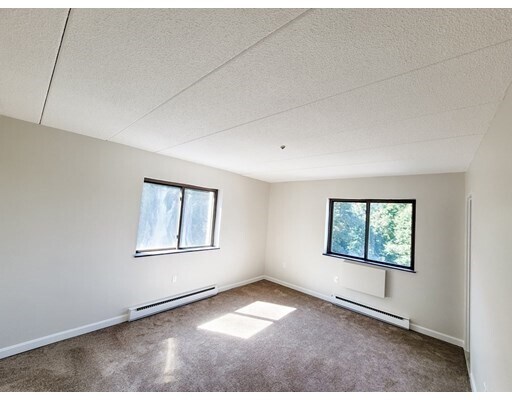 Building Photo - 308 Quarry St
