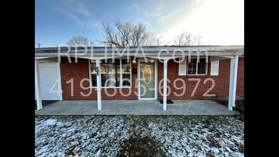 Building Photo - 602 MacKenzie Dr