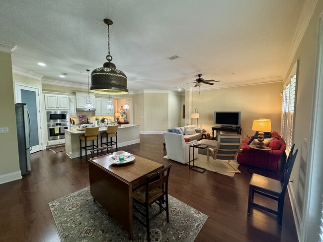Foto del edificio - 1406 Sunset View Ln